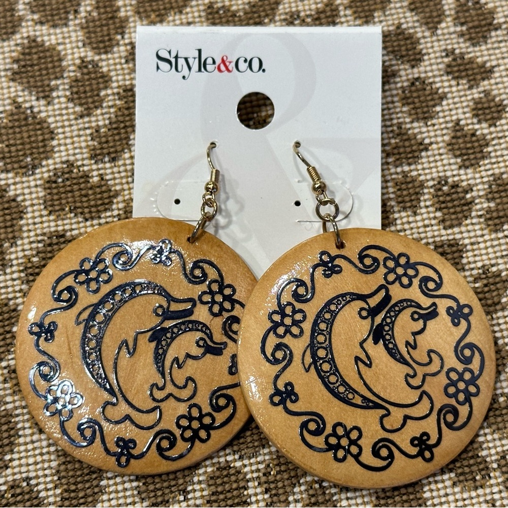 NWT Style & Co Round Wooden & Glazed Dangle Hook Earrings w Navy Blue Dolphins